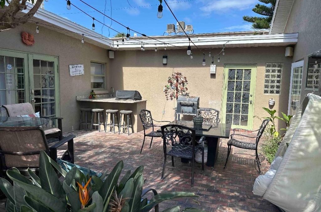 Van Valzah House | Surfside Shangri La