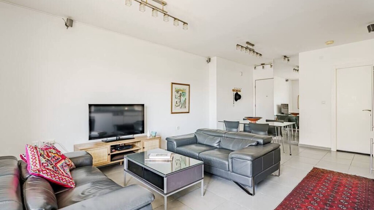 Jaffa Apartment | Surprising 2BR in Flea Market SAFE ROOM
