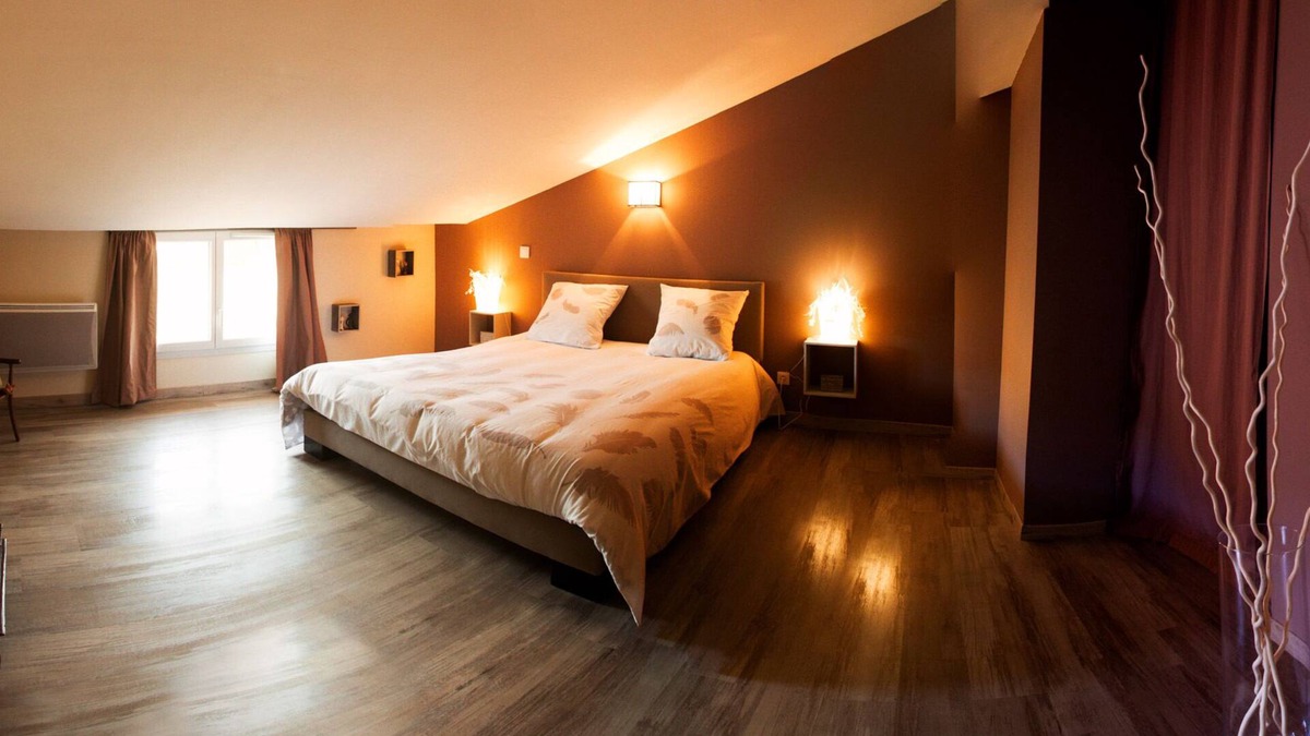 Saint-Bonnet-du-Gard Apartment | 'SURRENDER' THIS BEAUTIFUL COSY BED & LIGHT WILL SPELL