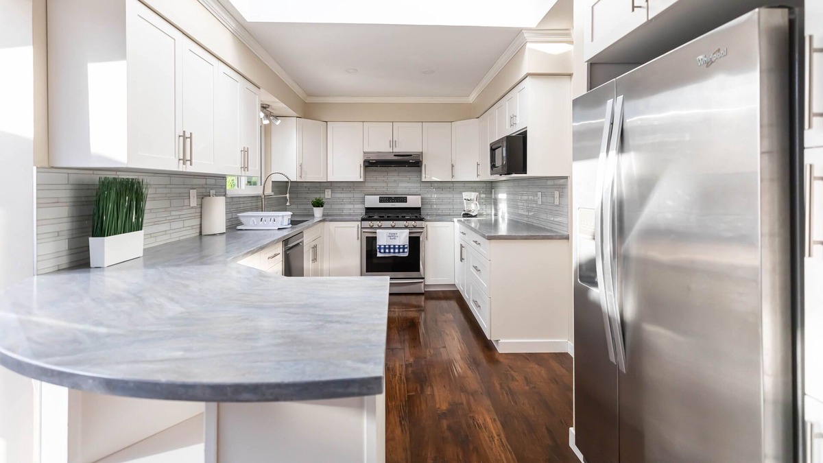 Surrey House | Surrey City Escape with Pool and Hot Tub