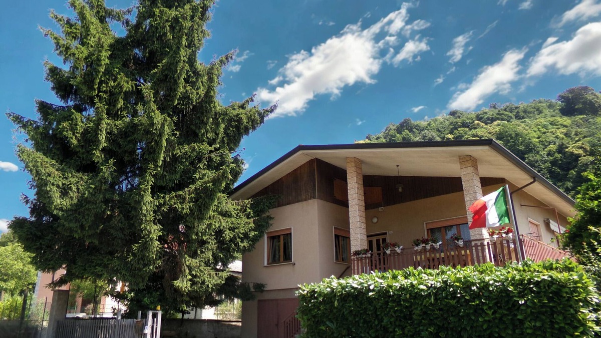 San Giovanni Ilarione Ski Chalet | Surrounded by nature, Casa al Pino is ready to welcome you!