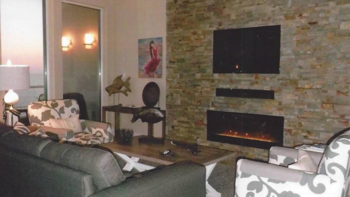 Galveston Condo | Surround view of Galveston seawall and ocean from every room with large balcony