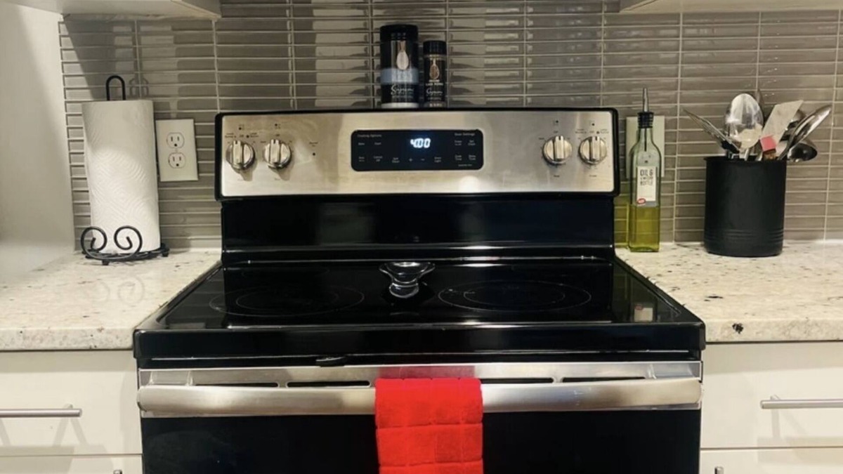 Legacy Town Center North Apartment | Surround yourself with style in this standout studio in Plano TX!