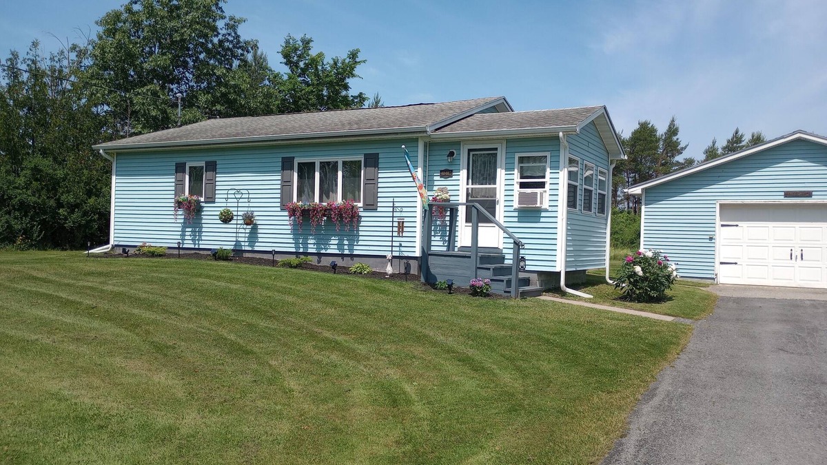 Theresa House | Surrounded by 12 inland lakes and only 7.5 miles from the St Lawrence river!