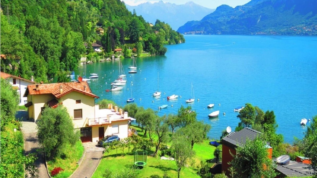 Limonta Villa | Surrounded by nature on the beach of Bellagio - a Lake Como retreat