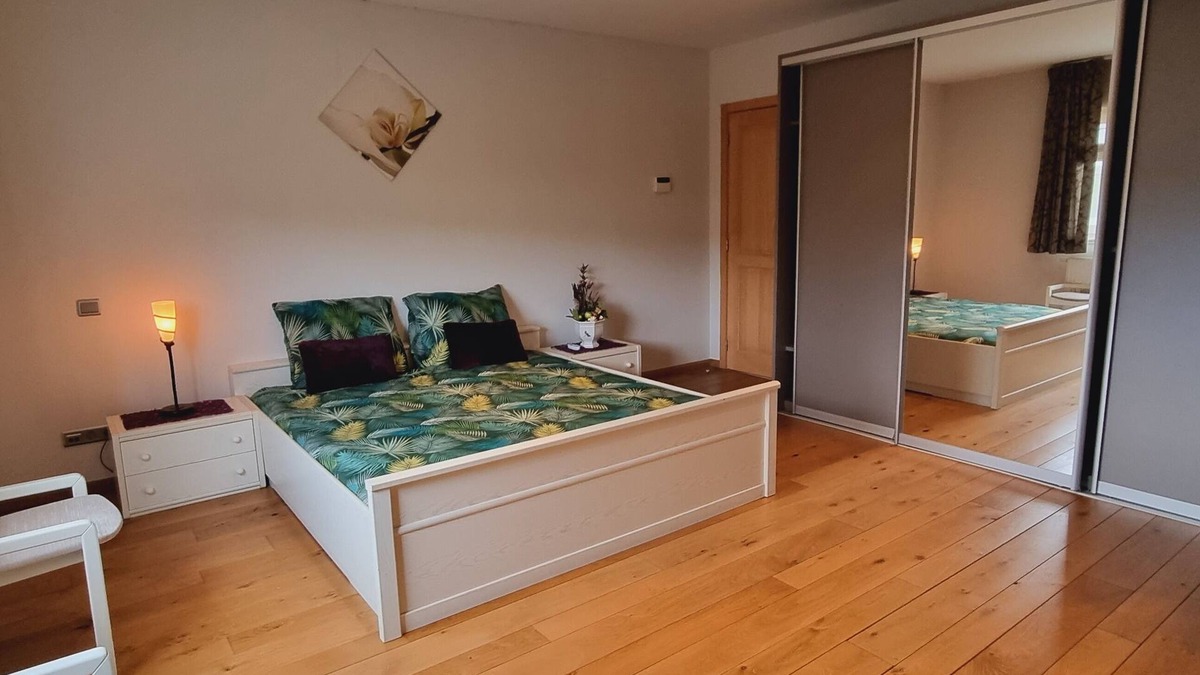 Neerpelt Apartment | Susberg-2 nnice holiday home with swimming pool and saunas