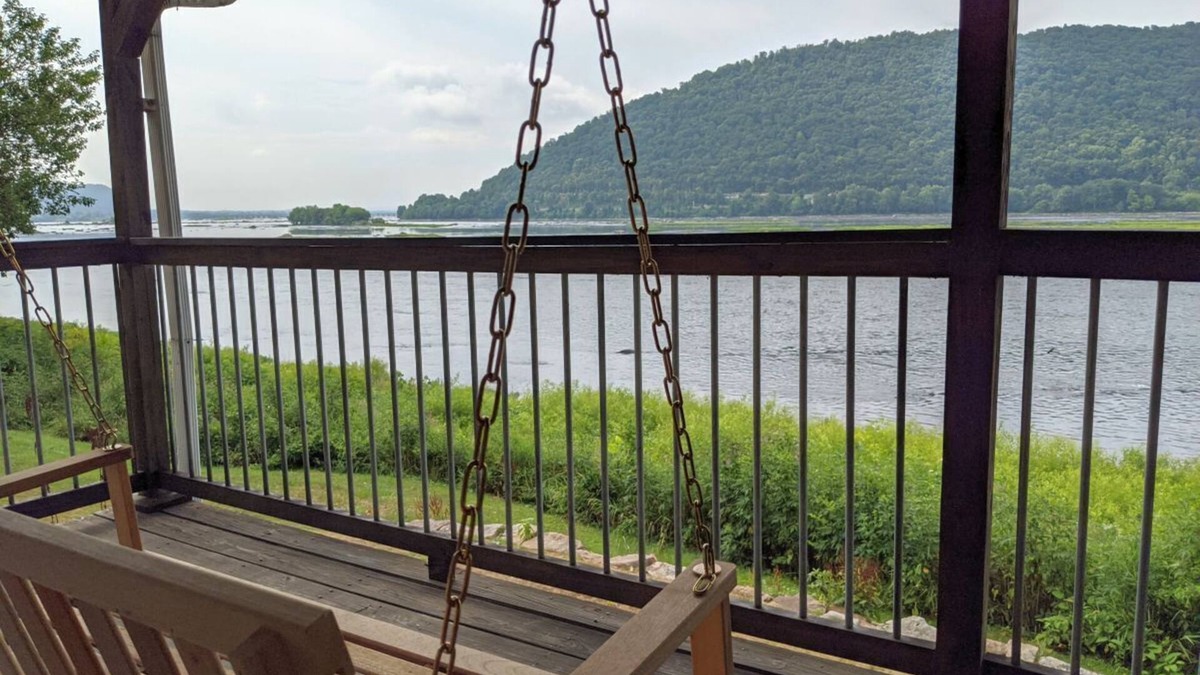 Dauphin House | Susquehanna River Front luxury home