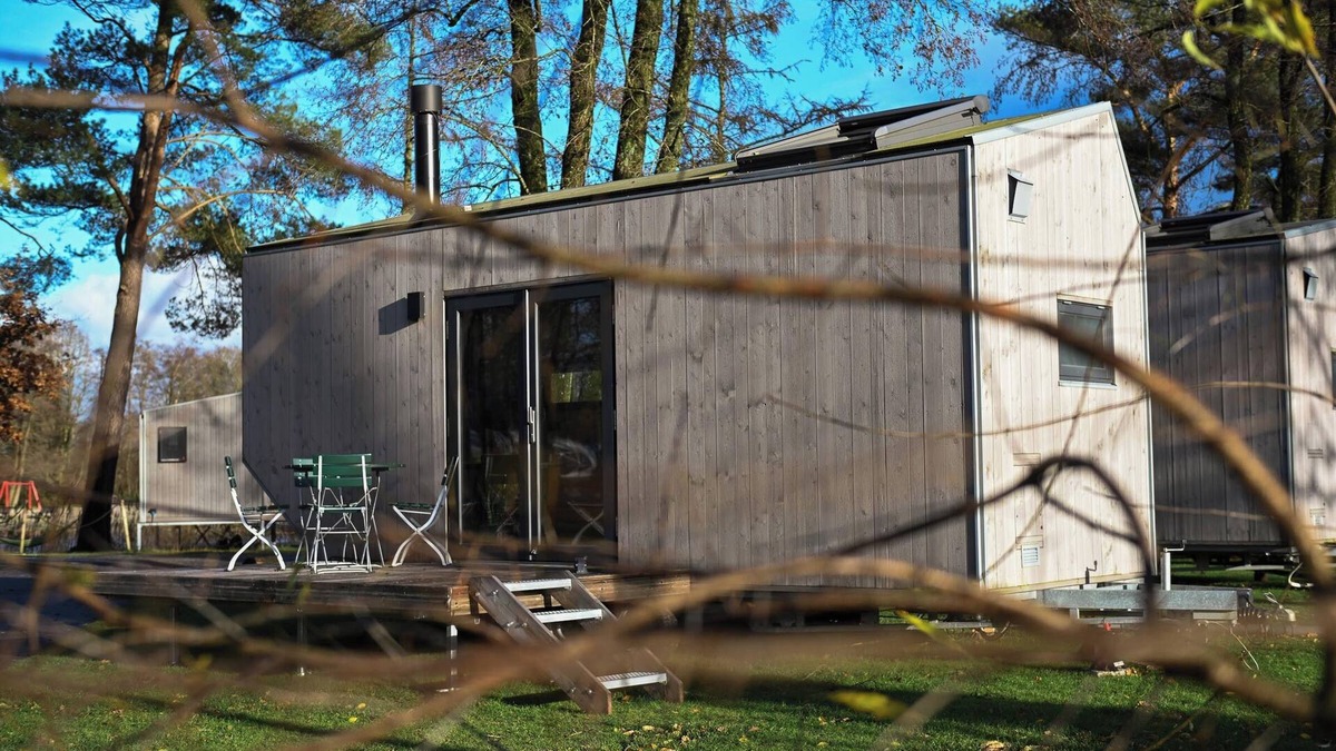 Schortens House | Sustainable Tiny House Pioneer by the natural bathing lake in Friesland