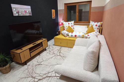 Munchen District Apartment | Sutra Home - Ottobrunn, Munich