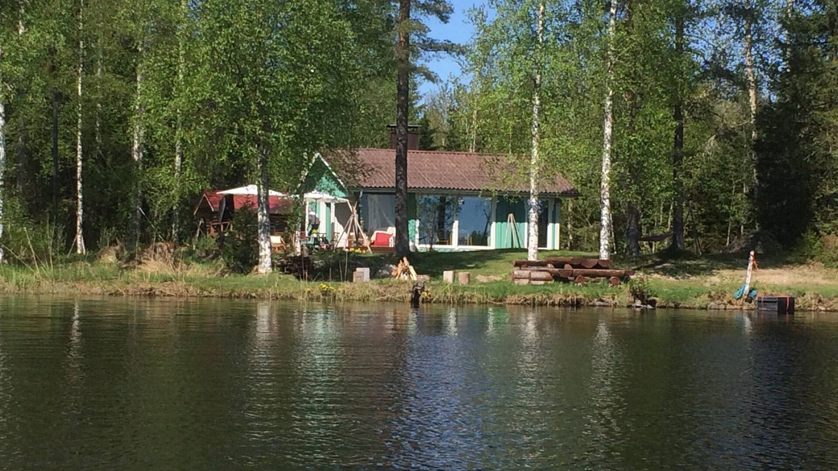 Vierema Cabin | Suviranta- Your Cozy Lake House in the Heart of Finland with Sauna + Hot Tub