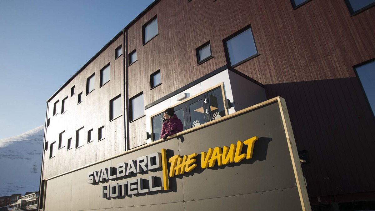 Longyearbyen Hotel | Svalbard Hotell - The Vault