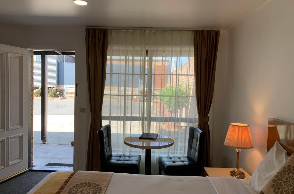 Yass Hotel | Swaggers Motor Inn