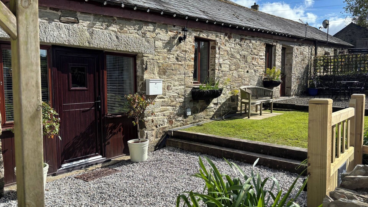 Lower Trengale House | Swallow Cottage Cornwallnn