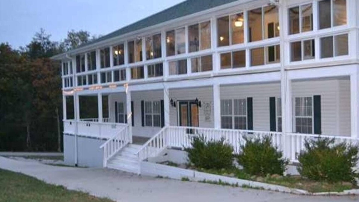 Pikeville Bed & Breakfast | Swallow's Nest at Cascade Inn