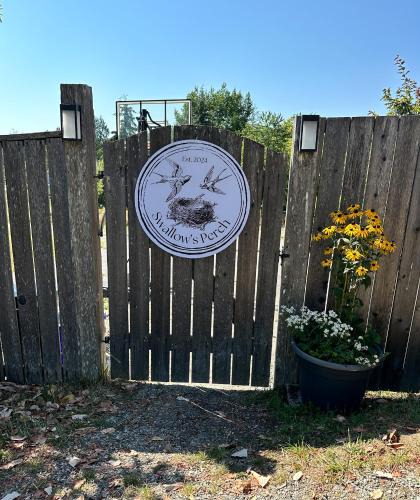 Salt Spring Island Apartment | Swallow's Perch Guest Suite