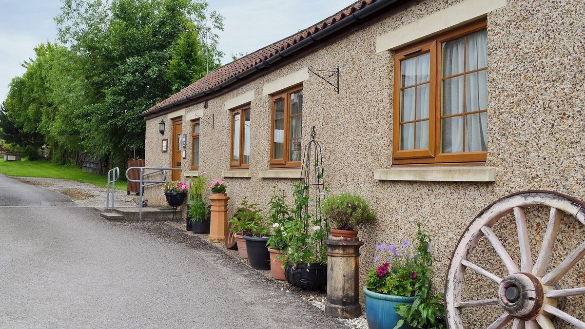West Heslerton Cottage | Swallowtail Cottage - UK2296