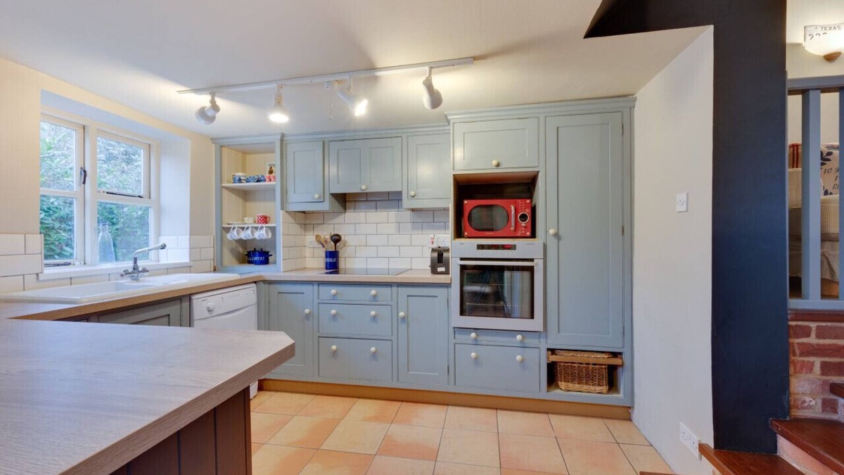 Wangford House | Swan House - Four Bedroom Chalet, Sleeps 9