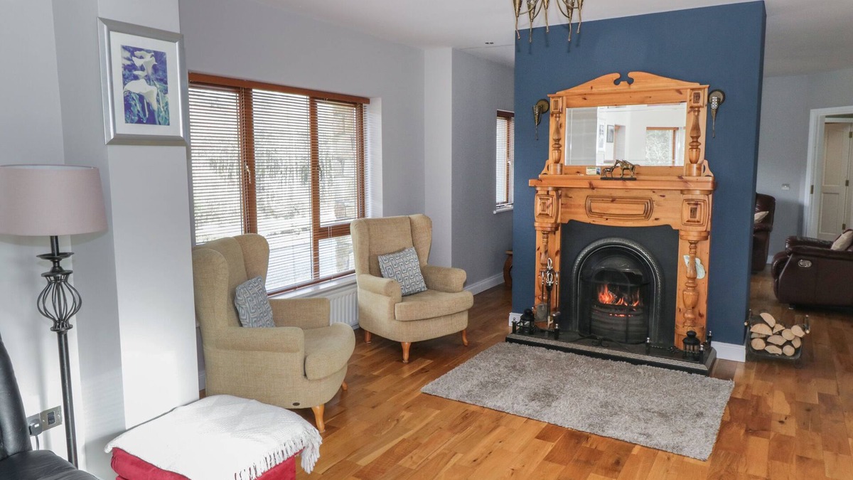 Ballyroddy Cottage | Swan Lake
