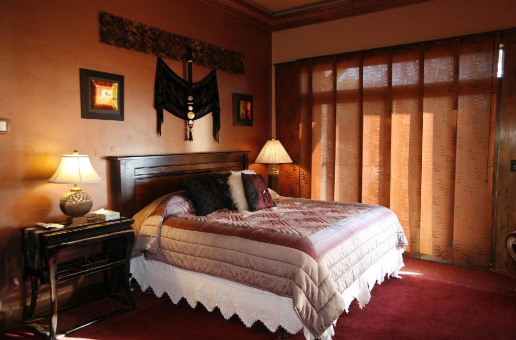 Bigfork Hotel | Swan River Inn