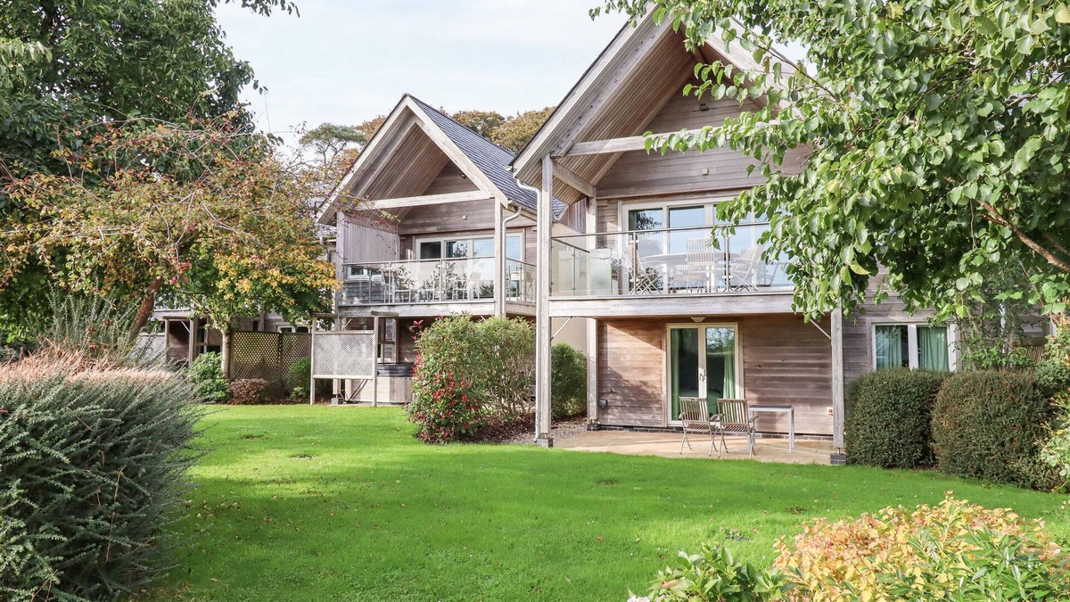 Eleighwater Cottage | SWANDOWN, 19 POLDON, family friendly, with pool in Cricket St. Thomas