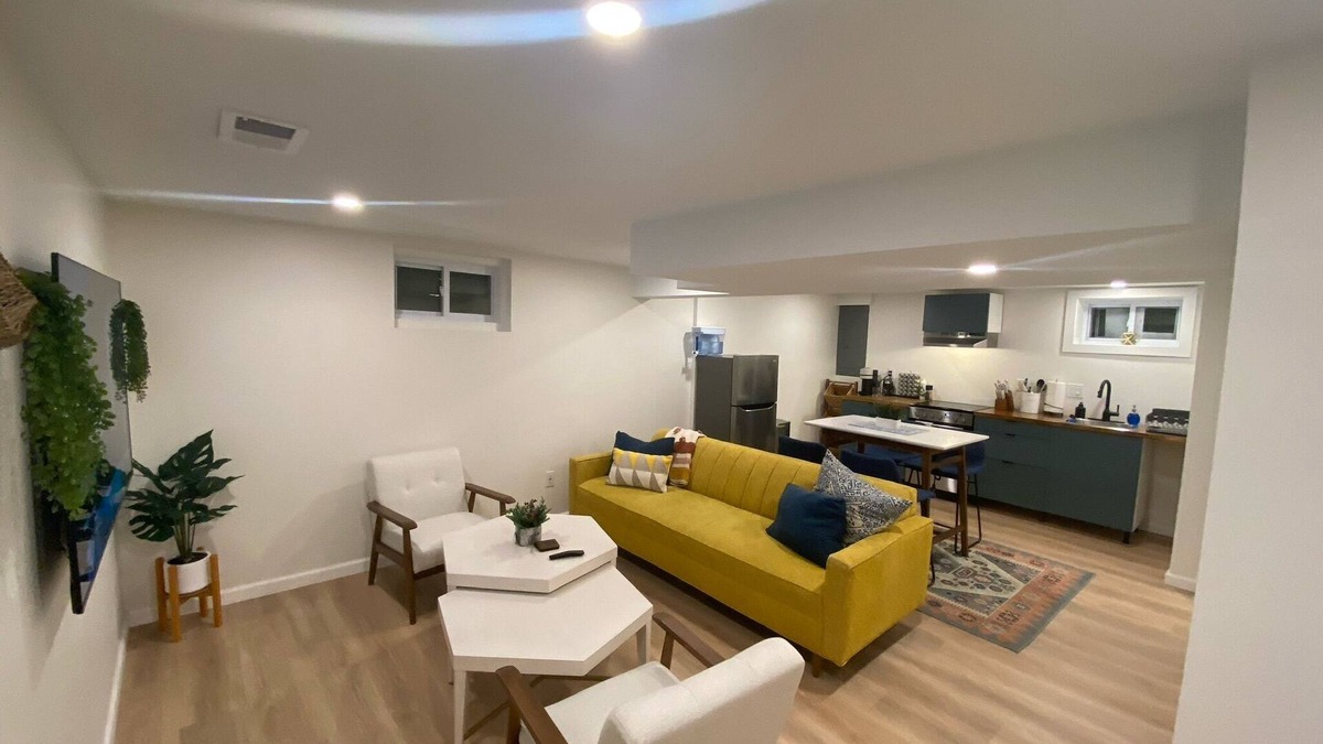 St. Louis Park House | Swanky 1BDR, SpaShower, SuperClean, Fully Stocked,By WestEnds in St. Louis Park!