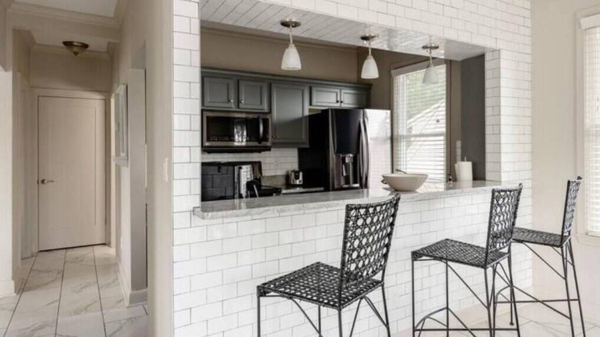 St. Matthews Apartment | Swanky Fully Equipped St. Matthews Apartment