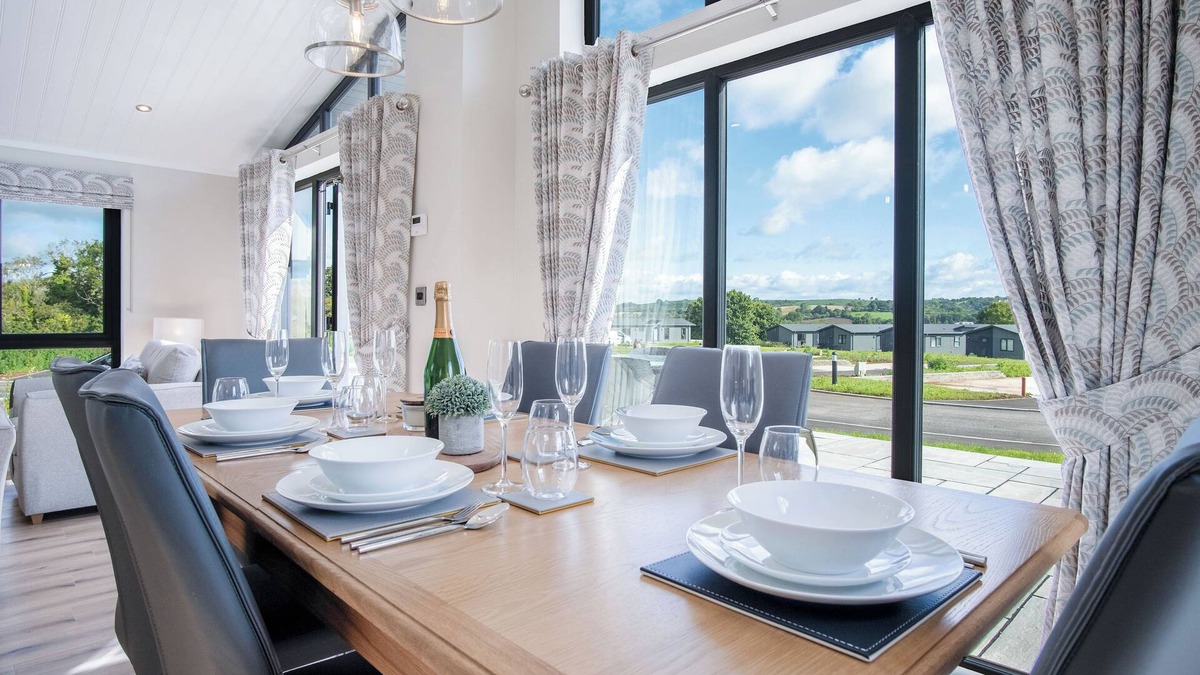 Tenby Apartment | Swanlake Lodge - 3 Bedroom Holiday Home - Penally