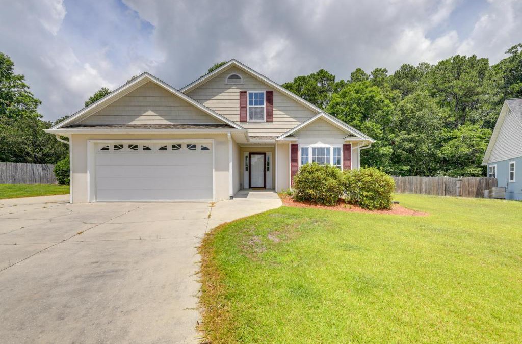 Swansboro House | Swansboro Vacation Rental, 4 Mi to Hammocks Beach!