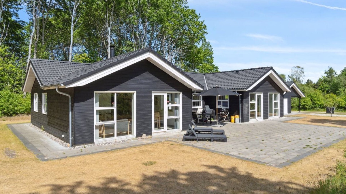 Hou House | "Swarthovde" - from the sea by Interhome