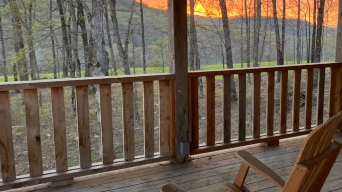 Kingston House | Sweden Creek Retreat-5 miles from Wilderness Rider