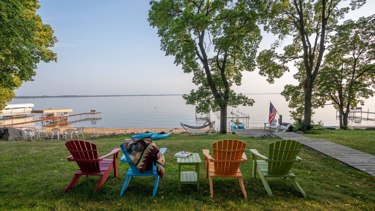 Spicer House | Swedish Stuga Lakeside on Green Lake