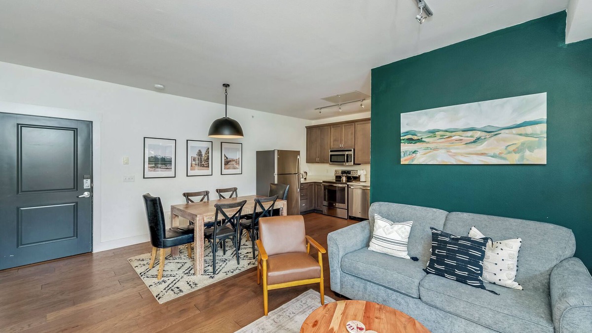 Crested Butte Condo | Sweeping Mountain Views, Walk to Lifts, Pet Friendly, Close to Town!