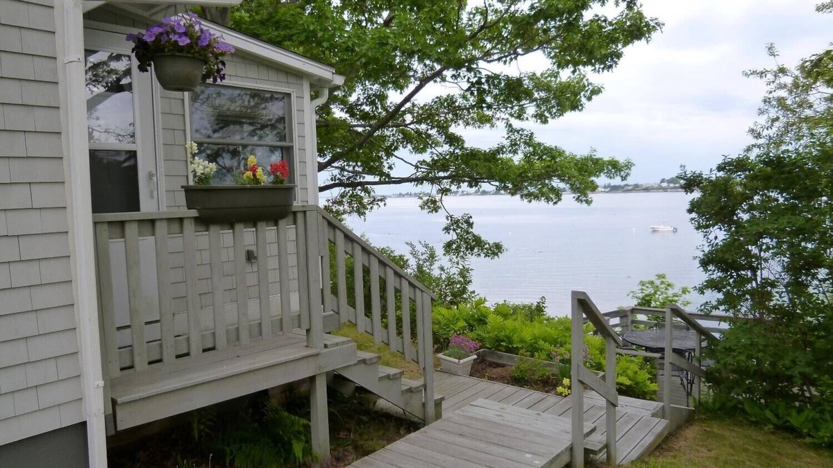 Mid-Coast and Islands Cottage | Sweet 1 bedroom cottage tucked along Harpswell Sound' shore, quiet location and wonderful views