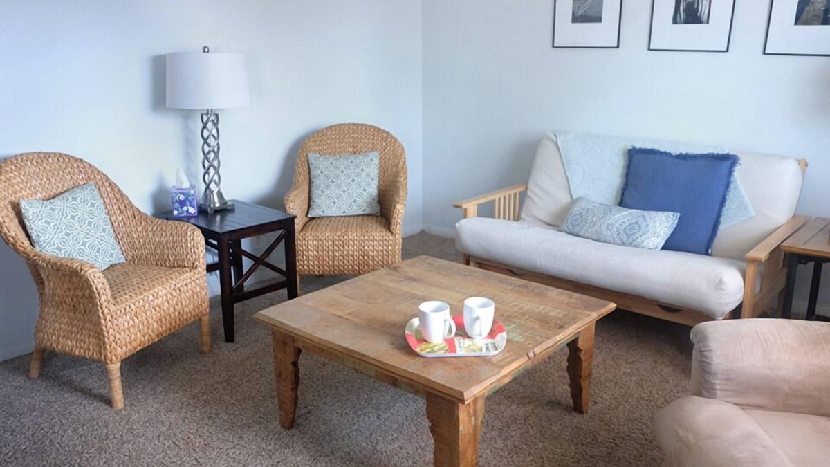 Mira Costa House | Sweet 2 Bedroom Cottage 10 minutes from the beach