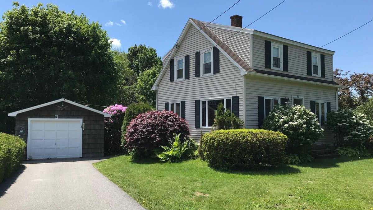 Southwest Harbor Cottage | Sweet 2 BR Cottage With Harbor Views, Walk To Downtown Southwest Harbor
