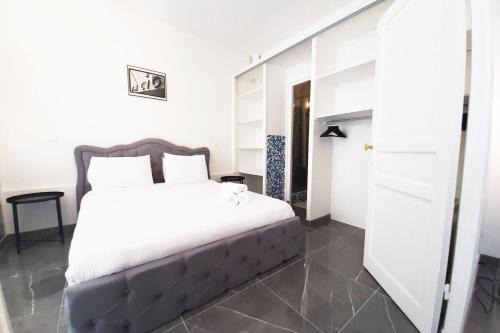 Clignancourt Apartment | Sweet Apartment in Paris Montmartre