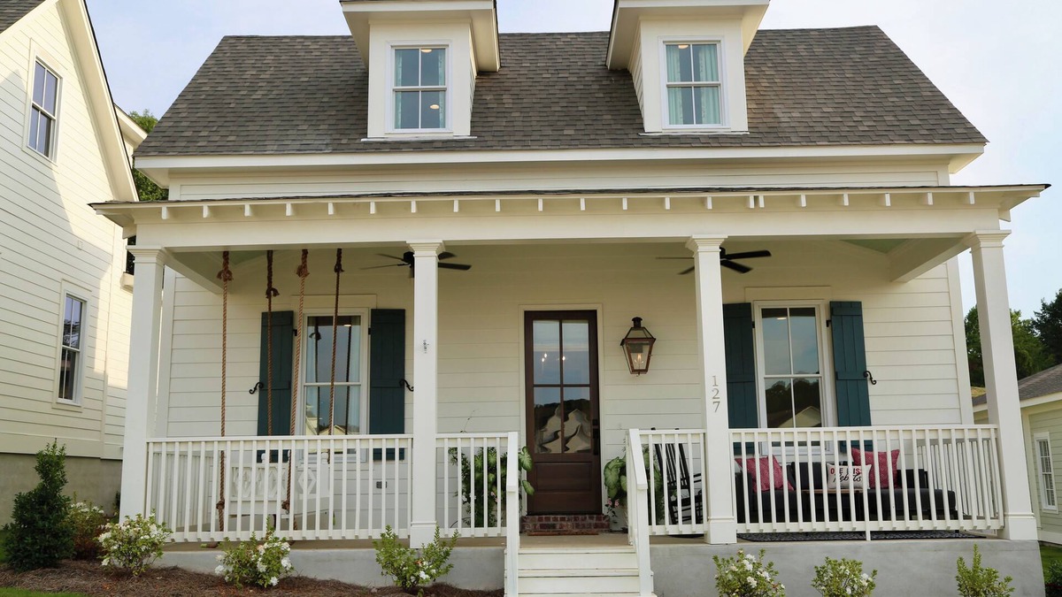 Oxford Cottage | Sweet Baby Magnolia at The Lamar.Charming Cottage By the Square near Campus!