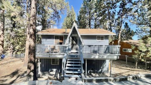 Big Bear House | Sweet Cabin Home Getaway!