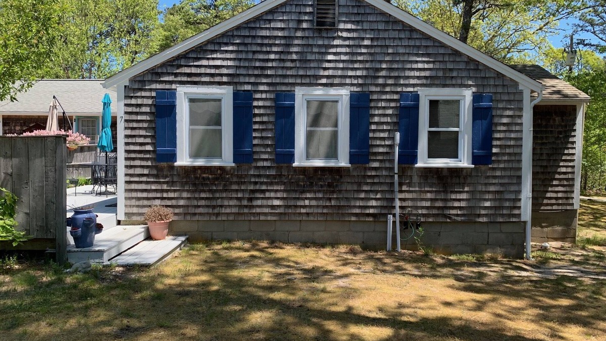 Wellfleet Cottage | Sweet Cape Cod Cottage! (CS0011)