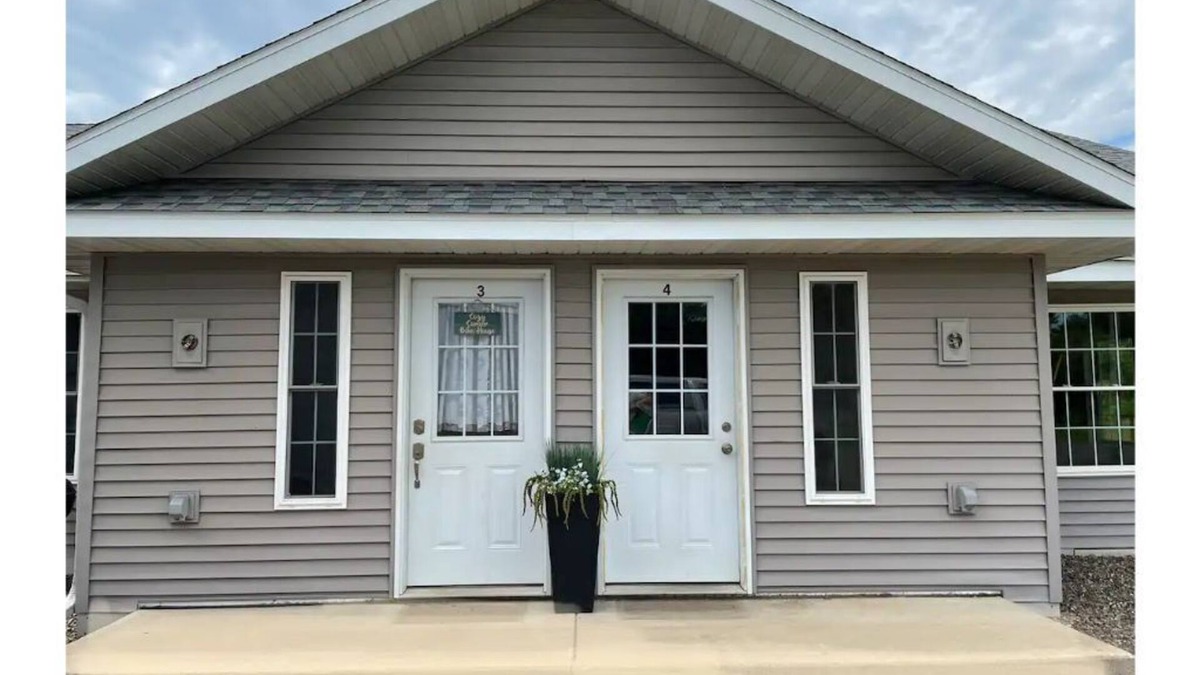 Crosby Apartment | Sweet Escape, next to C-I bike/snowmobile trail.