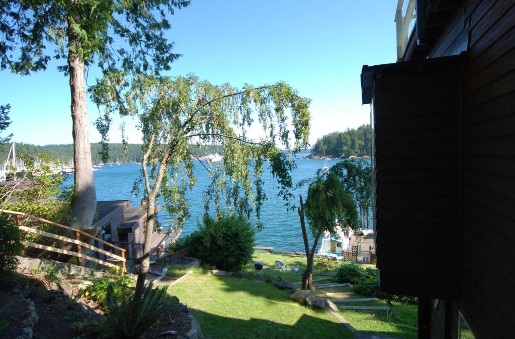 Friday Harbor Apartment | Sweet Escape & Summer Dream