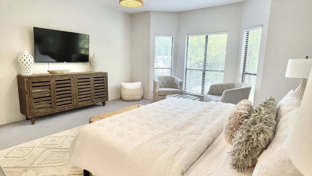 Malbis House | Sweet Haven - Sleeps 10 near I-10 & Mobile Bay