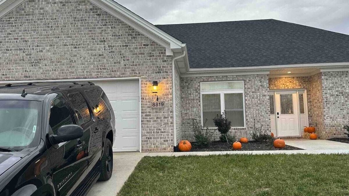 Drake House | Sweet Home1nn