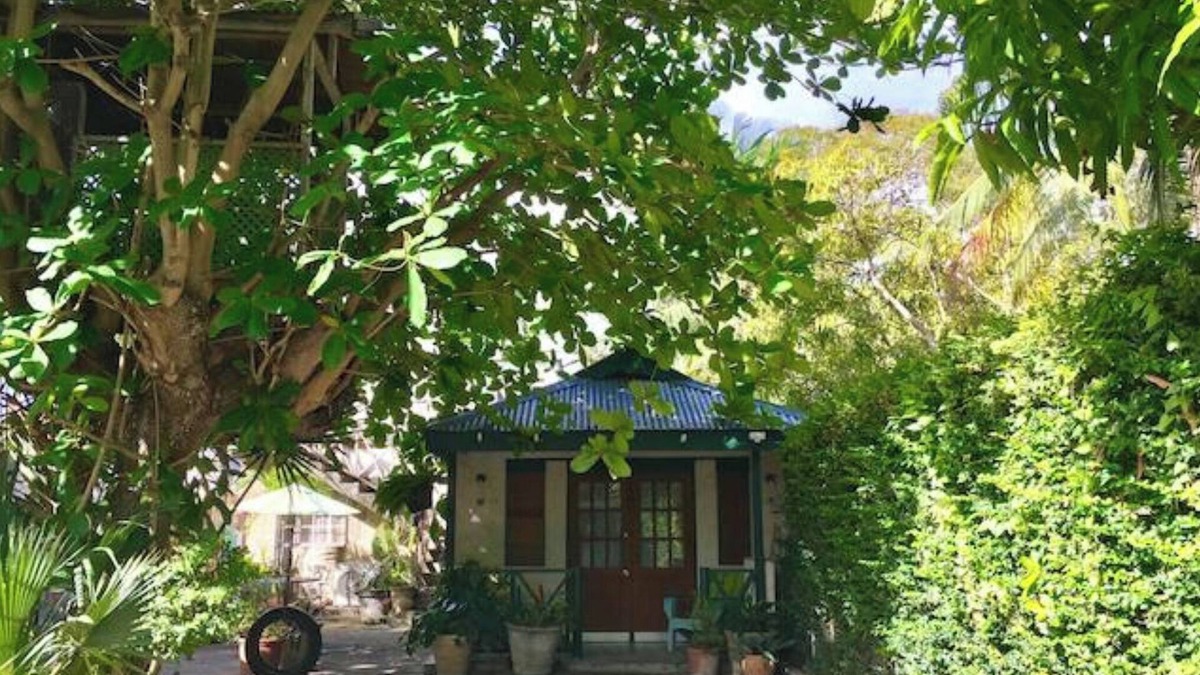 Eagle Hall Cottage | Sweet Lime Cottage suitable for couples and soloist alike.