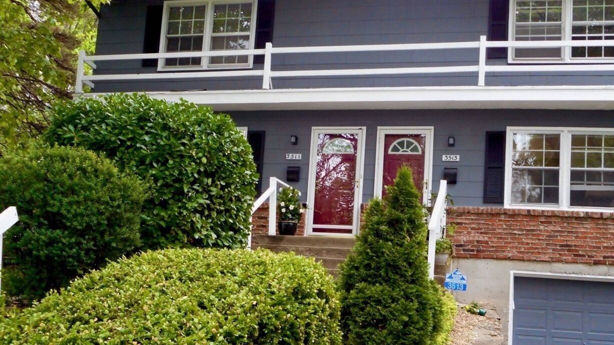Midtown - Westport House | SWEET! near Downtown PWR & LIGHT Westport KUMC