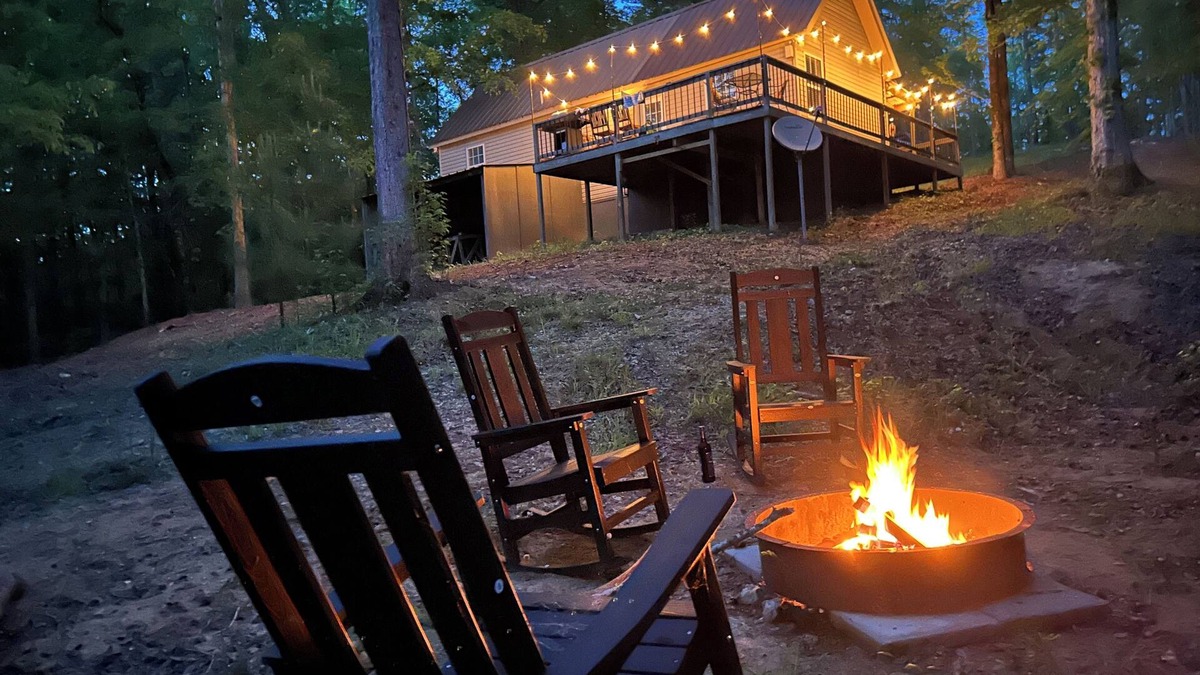 Eclectic Cabin | Sweet Retreat Cabin on 2acres of woods, 2miles from Lake Martin, pet friendly