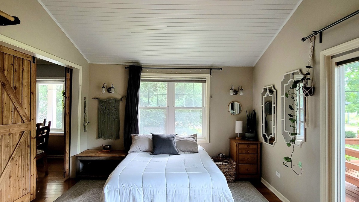 St. Charles House | Sweet Riverside Ranch