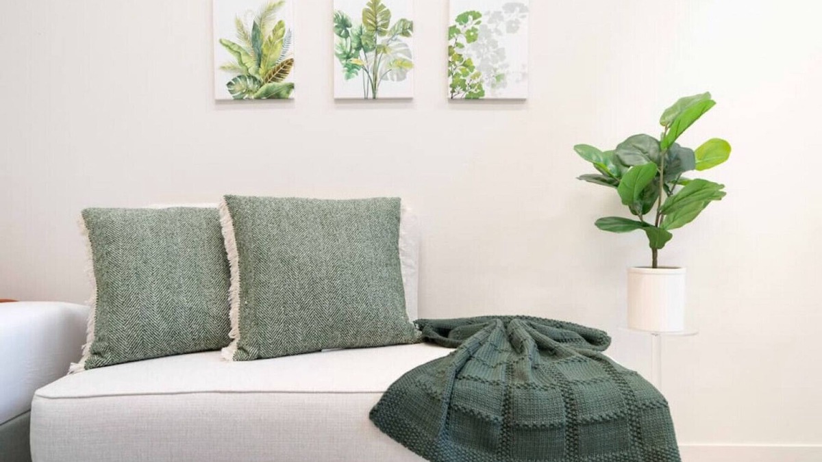 Lawton Park House | Sweet Seattle Studio/1 min to Discovery Park