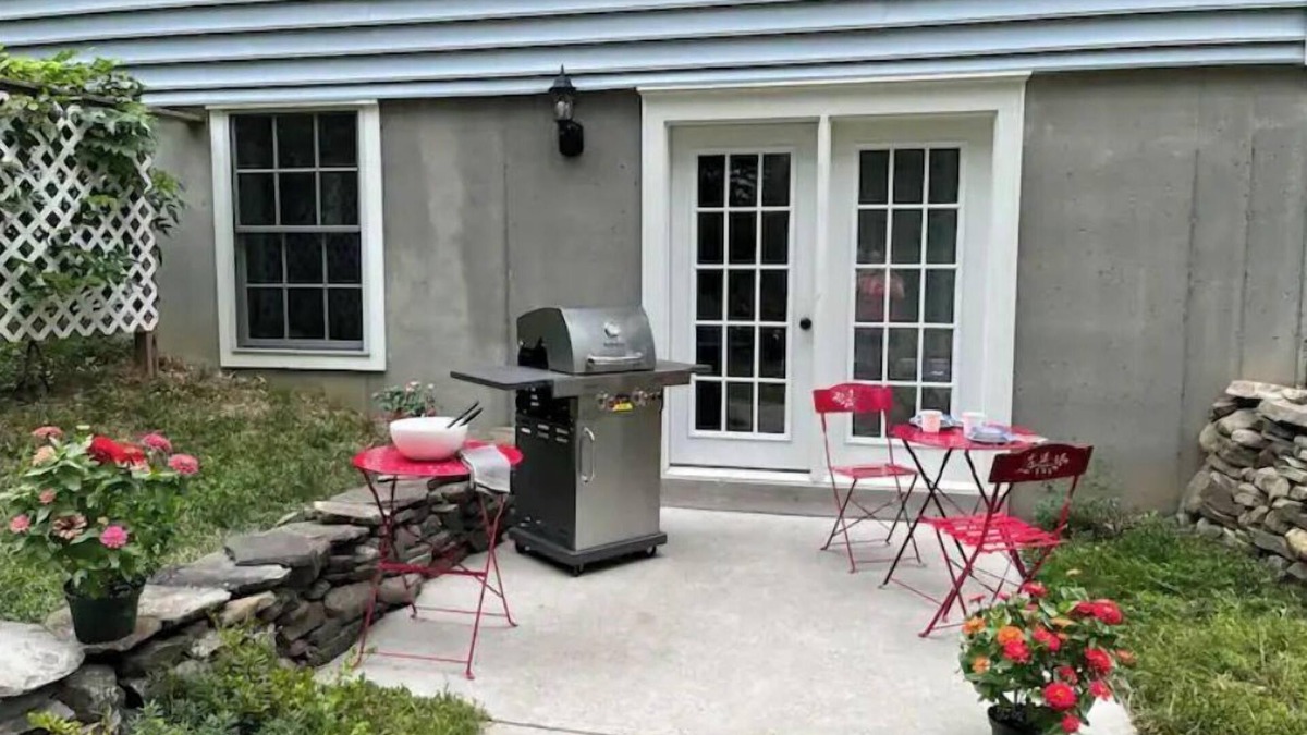 New Paltz Apartment | Sweet spot studio on village outskirts