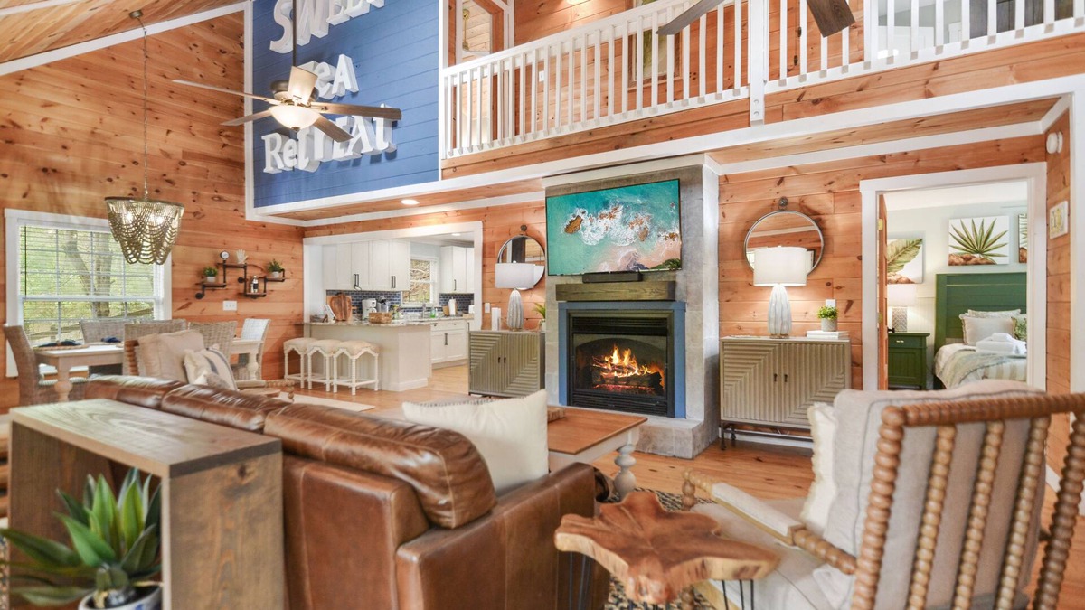 Ellijay House | Sweet Tea Retreat up on the hill in Cossawattee River Resort Ellijay